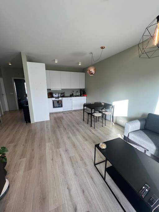 셀포스 Golden Circle House 1 아파트 외부 사진